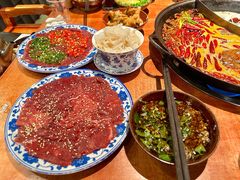 -周小明火锅(黑金冠社区店)