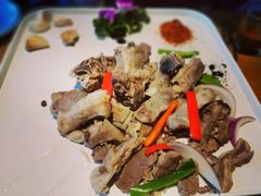 手抓羊排-平措康桑·和牛自助观景餐厅(布达拉宫店)