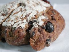 黑麦南瓜子提子欧包-PAPER STONE BAKERY(天环店)
