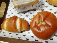 南瓜奶酪包-沁屋面包店(人民东路店)