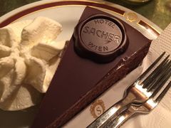 -Cafe Sacher(WIEN)