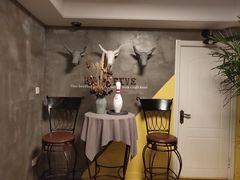 -HIGH FIVE哈福手工汉堡(桂林路店)