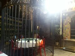 -刘姐啤酒鱼民族演艺餐厅(西街总店)