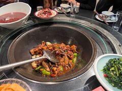 -挂旗柴锅鸡(蚌山区嘉年华店)