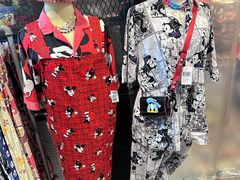 -席娜卡琳火车铁道夜市