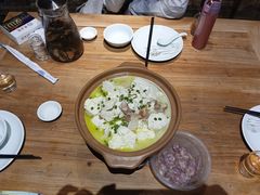 -头上红煨盐鸡·非遗院子餐厅