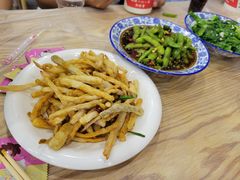 -江城燕子大排档(江汉路步行街店)