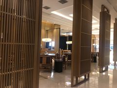 大堂-鱼鲜饭香·招牌汽锅剁椒鱼头王