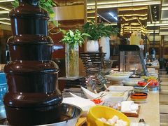 -大中华希尔顿酒店-念自助餐·嗨啤·小龙虾