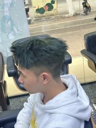 -藤野造型专业烫染接发