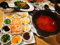 -花馬肆.云南过桥米线(汉神购物广场现场熬汤店)