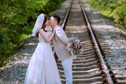 -雪中彩影婚纱摄影·微光艺术中心