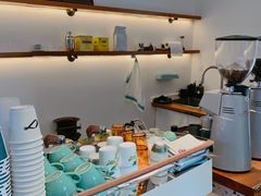 -Line 咖啡(石厦花园店)