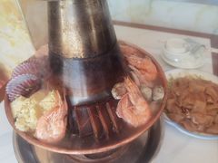 -一口猪海鲜浑锅·东北家常菜