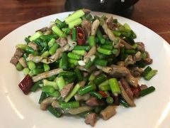 -余杨鸭鸭餐厅