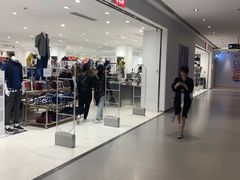 -优衣库(昆明七彩METOWN购物中心店)