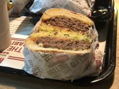 -The Habit Burger Grill 哈比特汉堡(复兴soho店)