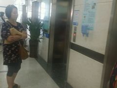 -深圳市第二人民医院中西医结合分院门诊楼