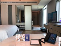 -深圳国际会展中心希尔顿酒店(前海华发冰雪世界店)