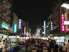 -六合夜市