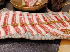 -臻牛烤肉