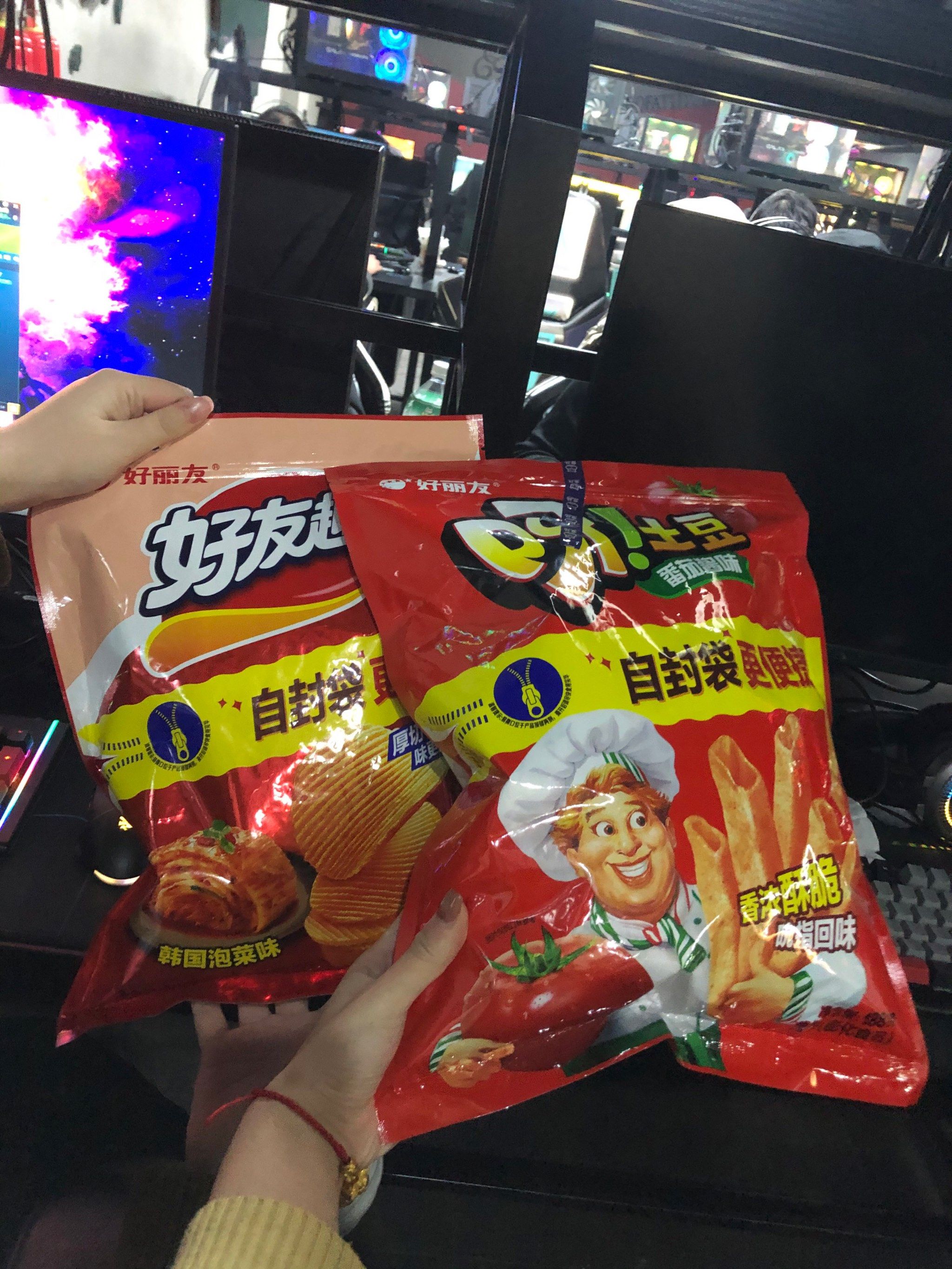 比优特买到的超大包零食!一次吃个够!