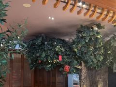 -八府香鸭·啫啫煲(华山路店)