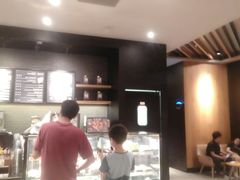 -星巴克臻选(莘庄仲盛店)