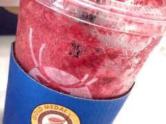 冰镇杨梅瑞纳冰-瑞幸咖啡(无锡工艺职业技术学院店)