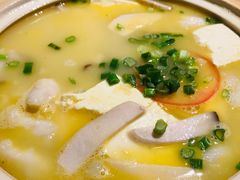 -兔行天下-鸿鹤鲜锅兔(中海国际店)