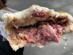 腊牛肉夹馍-杨天玉腊牛羊肉店