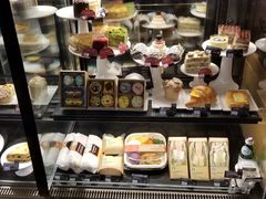 面包甜点陈列柜-星巴克(天津SM城市广场店)