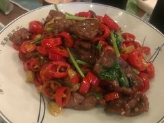 小炒黄牛肉-临界音乐酒馆·小龙虾·江湖菜(华熙LIVE·鱼洞店)
