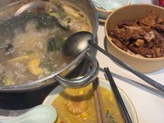 -乡土黄·鲜牛肉火锅·小龙虾(兴业街店)