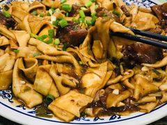 -壹阁胡羊焖饼(特色小吃街店)