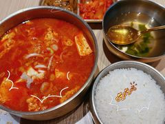 嫩豆腐汤-梨花牛肉汤饭(仁恒伊势丹店)