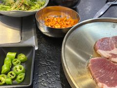 -臻牛烤肉