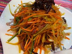 -香巴拉云南餐厅(华莱坞店)