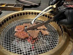 -铭牛烧肉·和牛海鲜自助(高新月牙湖店)