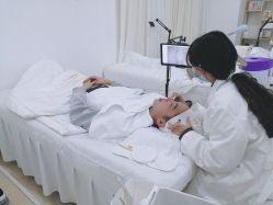 -凡碧诗毛孔清洁收细