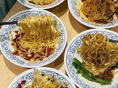 -李与白包子铺(桐梓林店)