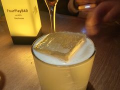 -FOUR PLAY BAR