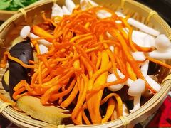 菌菇拼盘-火塘云南烧烤大排档