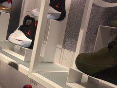 -NIKE品牌体验店(南京东路店)