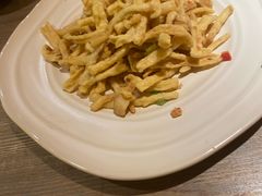 -耶里夏丽·新疆菜·28年喀什老馆(田林东路店)