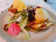 疯狂手撕牛肉班尼迪克蛋-The Rug(三里屯店)