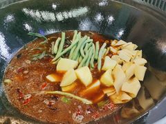 -哈尔滨烧烤·山河村铁锅炖(交大店)