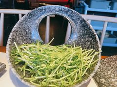 豆苗-哥老官重庆美蛙鱼头(虹口龙之梦店)