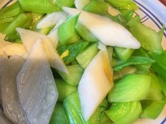 -云海肴·汽锅鸡·云南菜(天山百盛优客店)