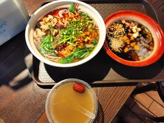 -爆炸头阿姨小四川正宗川味小吃(无任何分店)